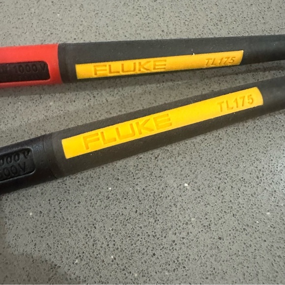 Fluke TL175 TwistGuard Test Leads – Used, Genuine, CAT III 1000V - Picture 2 of 8